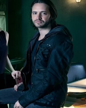 Stylish Leather Jacket Inspired by Aaron Stanford’s Role in 12 Monkeys